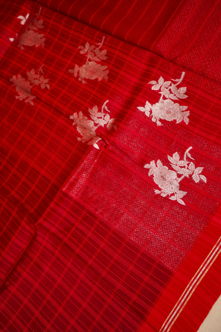 Crimson Bloom Pure Organza Silk Border Saree View 2