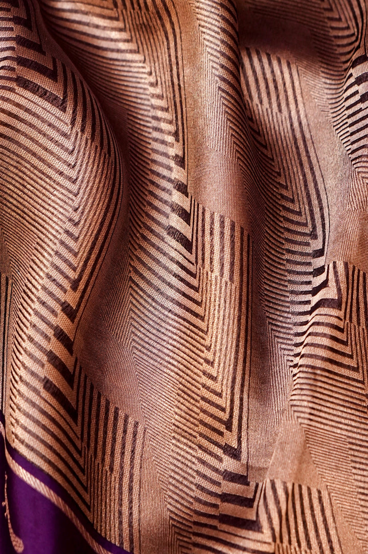 Royal Plum Grace – Purple Pure Handloom Organza Silk Saree with Peacock Motif Border