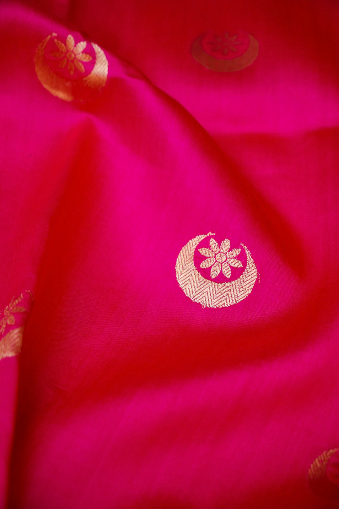 Hot Pink Chand Boora Sonakshi Sinha Inspired Banarasi Saree View 4
