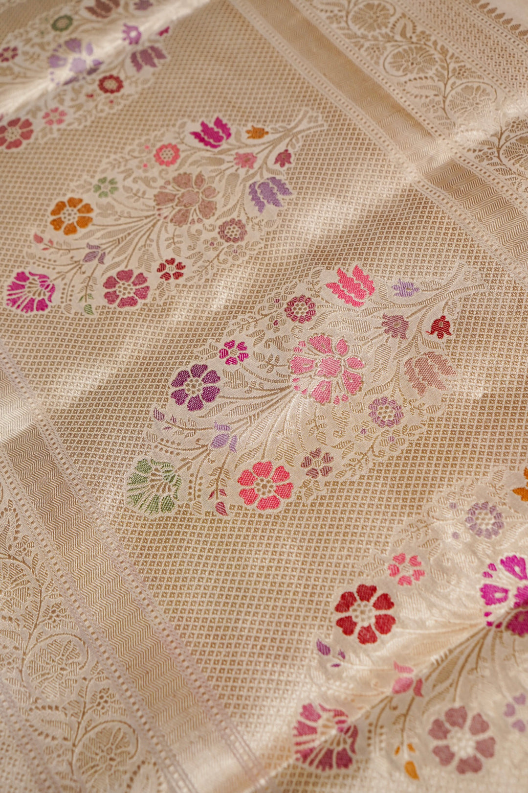Handloom Banarasi Kadwa Pure Katan Silk Rangkaat Saree
