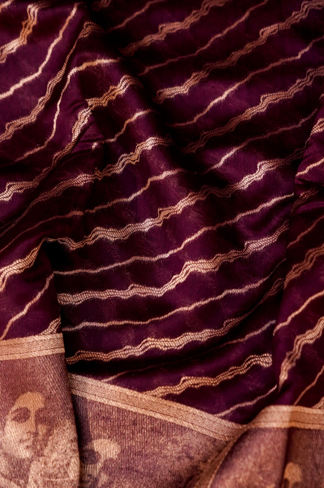 Imperial Wine Majesty – Dark Purple Pure Katan Silk Handloom Banarasi Madhubala Saree