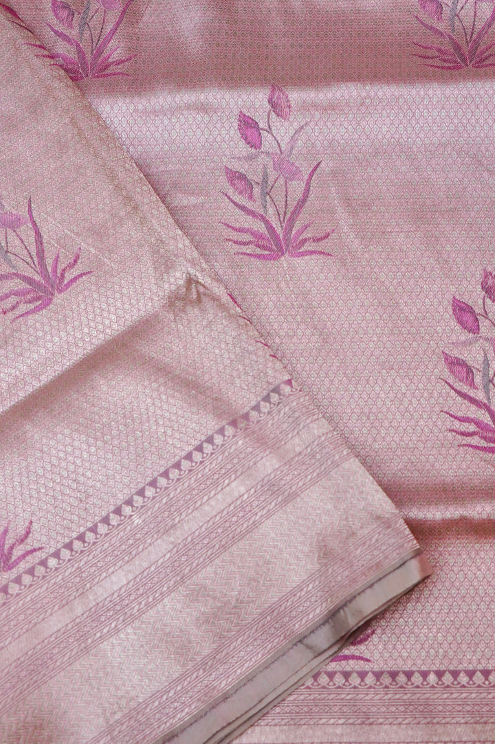 Elegant Mauve Banarasi Katan Silk Saree Featuring Traditional Tanchoi Figure Designs