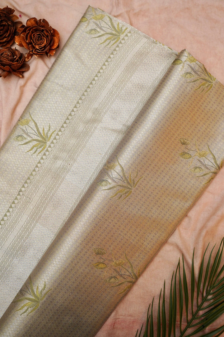 Pure Katan Silk Pista Green Banarasi Saree – Handcrafted Tanchoi Weave with Beautiful Figure Patterns