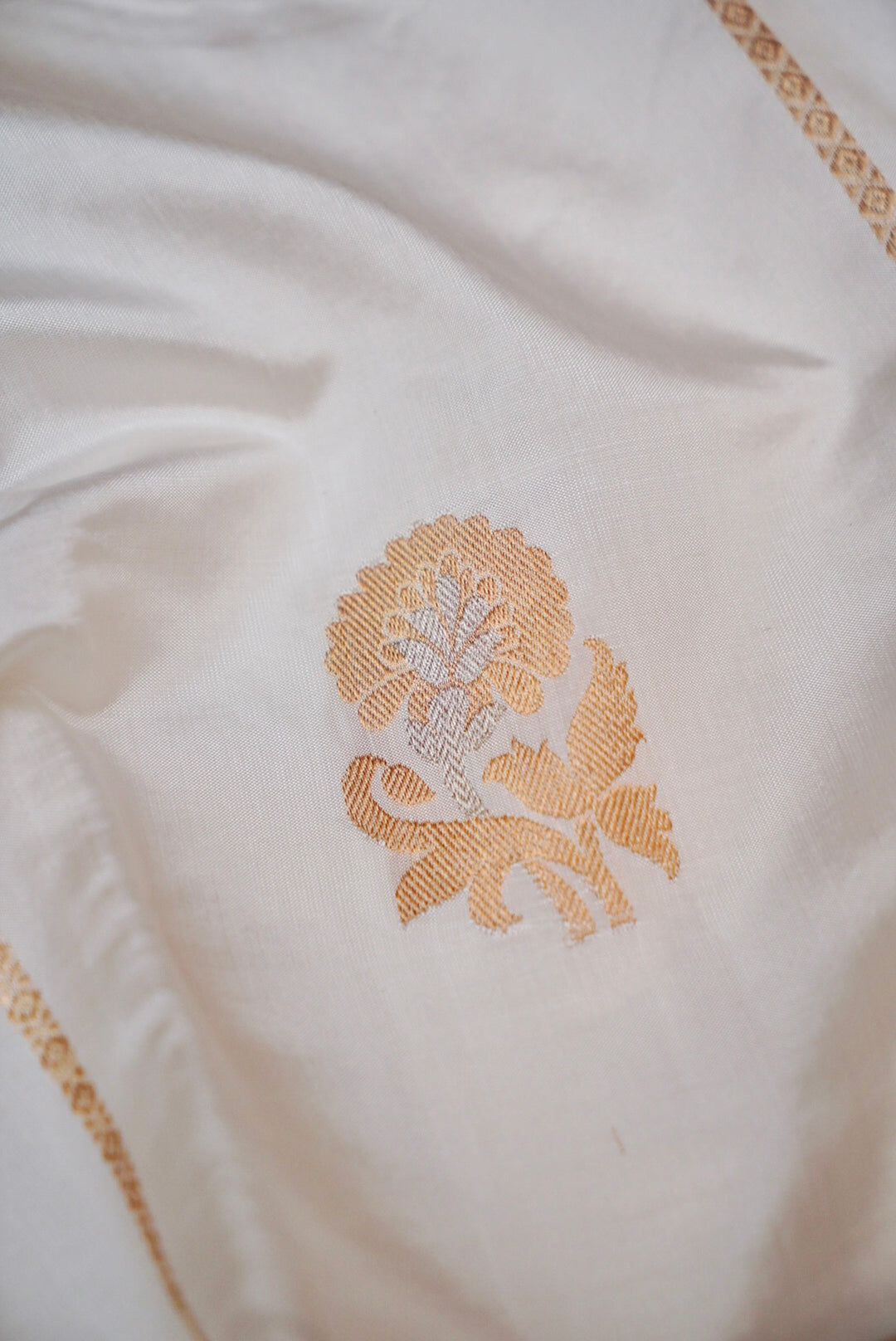 Golden Loom Dreams – Pure Puna Silk Banarasi Weave