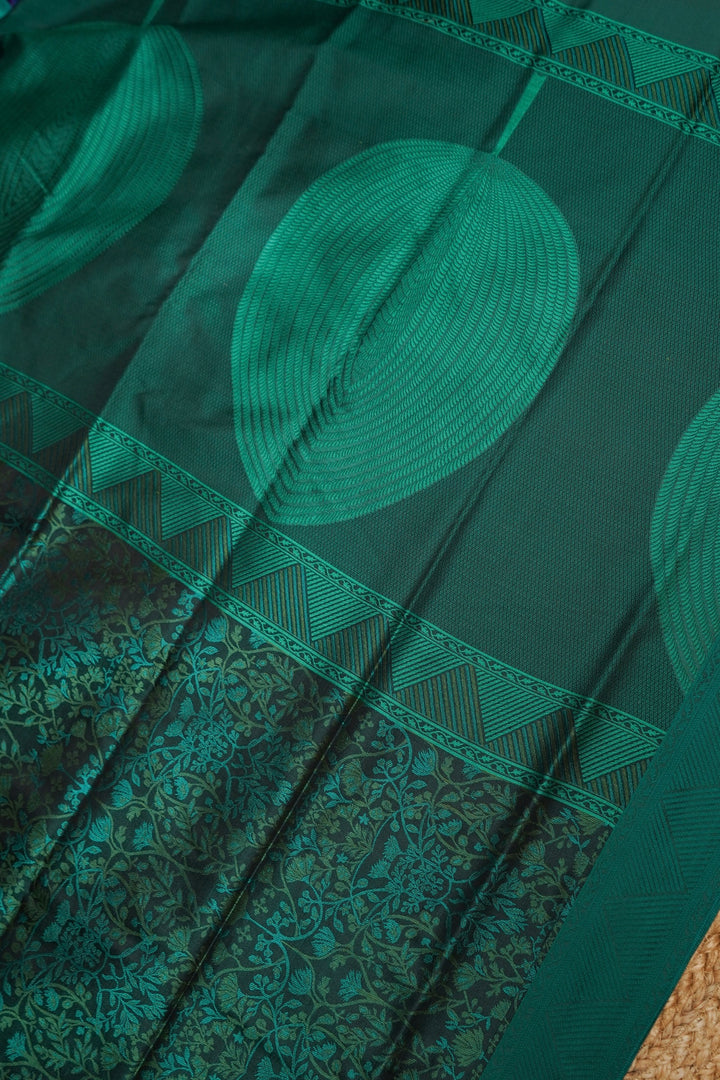 Bottle Green Handwoven Pure Banarasi Tanchoi Silk Saree