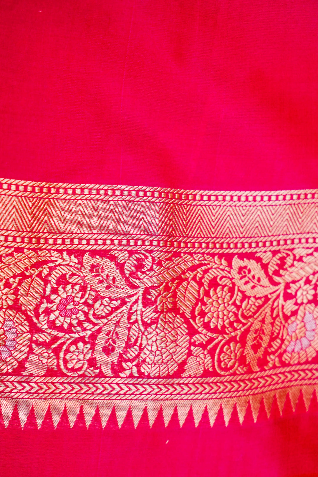 Exquisite Pink Handwoven Bridal Banarasi Pure Katan Silk Saree