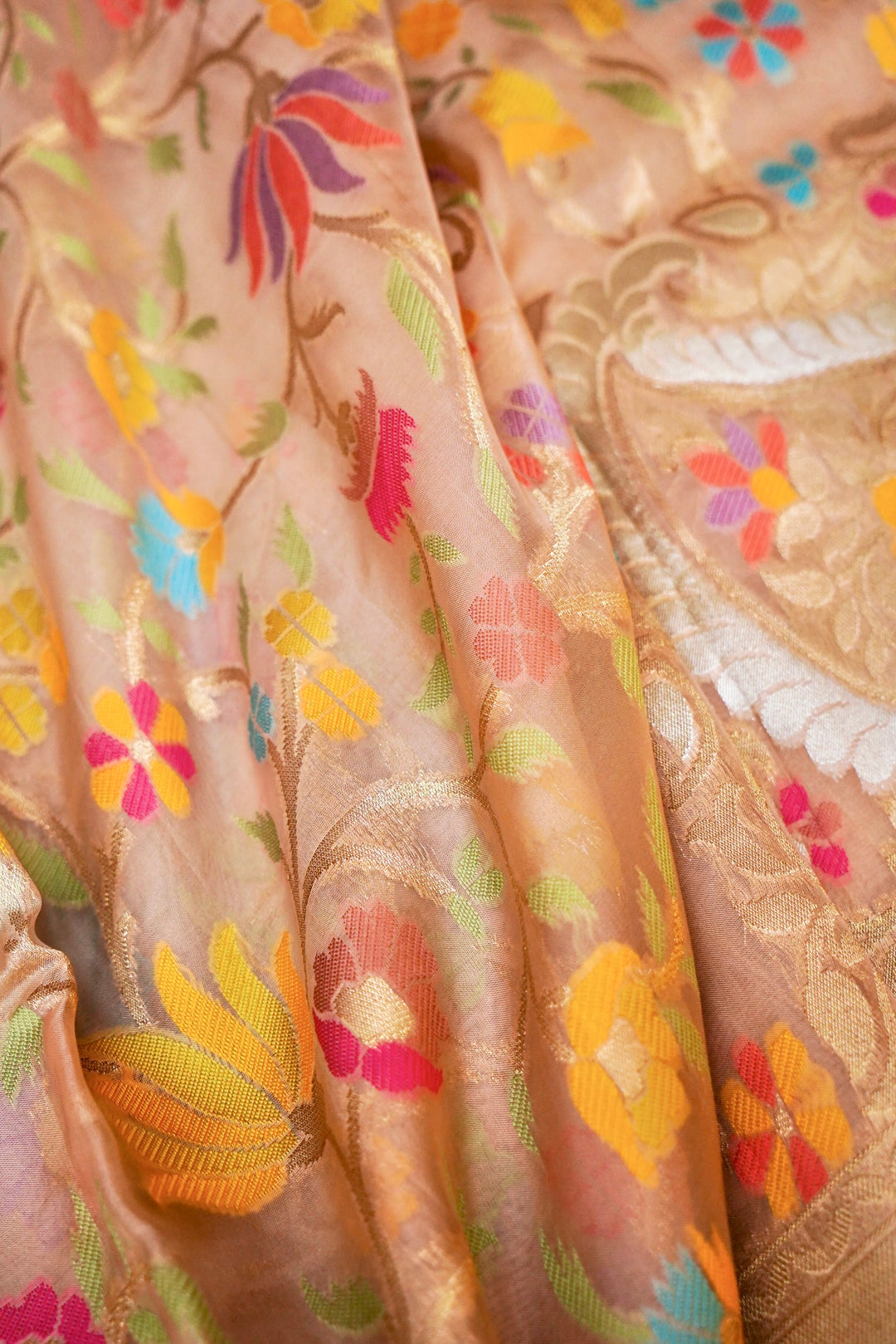 Timeless Grace Cream Kora Silk Saree with Tilfi Zari & Meenakari Jaal Weave