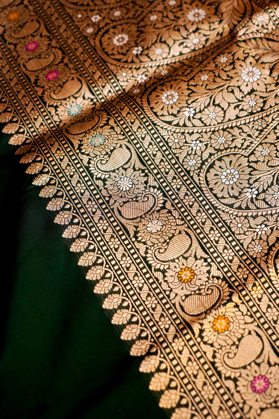 Bottle Green Pure Handloom Katan Silk Kadwa Banarasi Saree with Meenakari Motifs