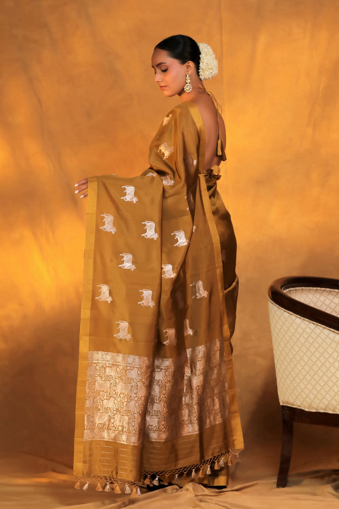 handwoven mustard banarasi pure mashru silk pichwai motif saree side view