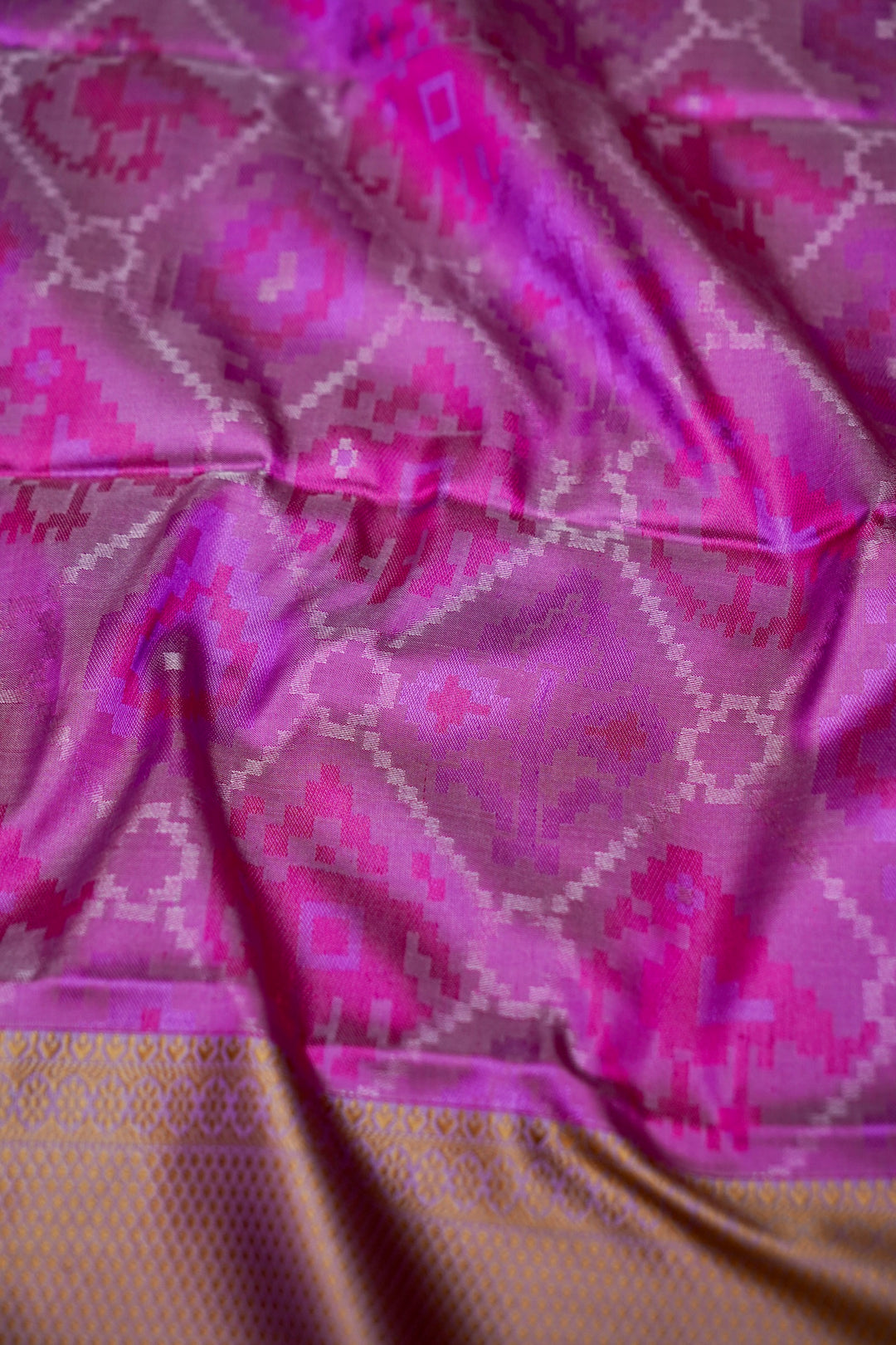 Magenta Pink Handwoven Pure Banarasi Tanchoi Silk Saree