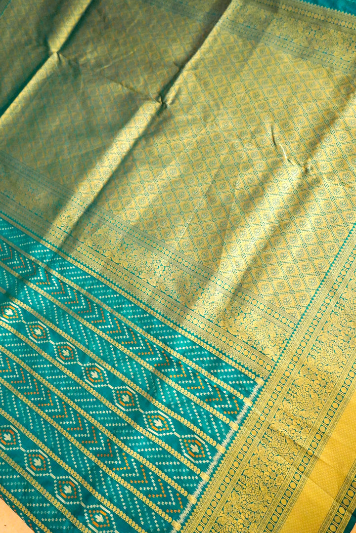 Rama Green Banarasi Silk Saree with Kanjivaram Bandhani Pattern