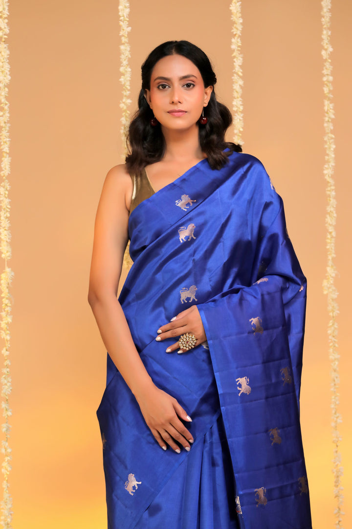banarasi handloom blue pure mashru silk lion motif saree closeup view 2