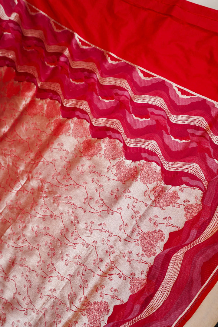 Banarasi Handloom Crimson Dune and Vine Katan Silk Banarasi Saree View 2