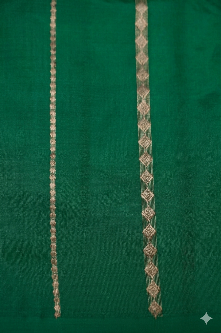 Fresh Grass Green Handwoven Banarasi Pure Puna Silk Saree with Zari Lion Motif