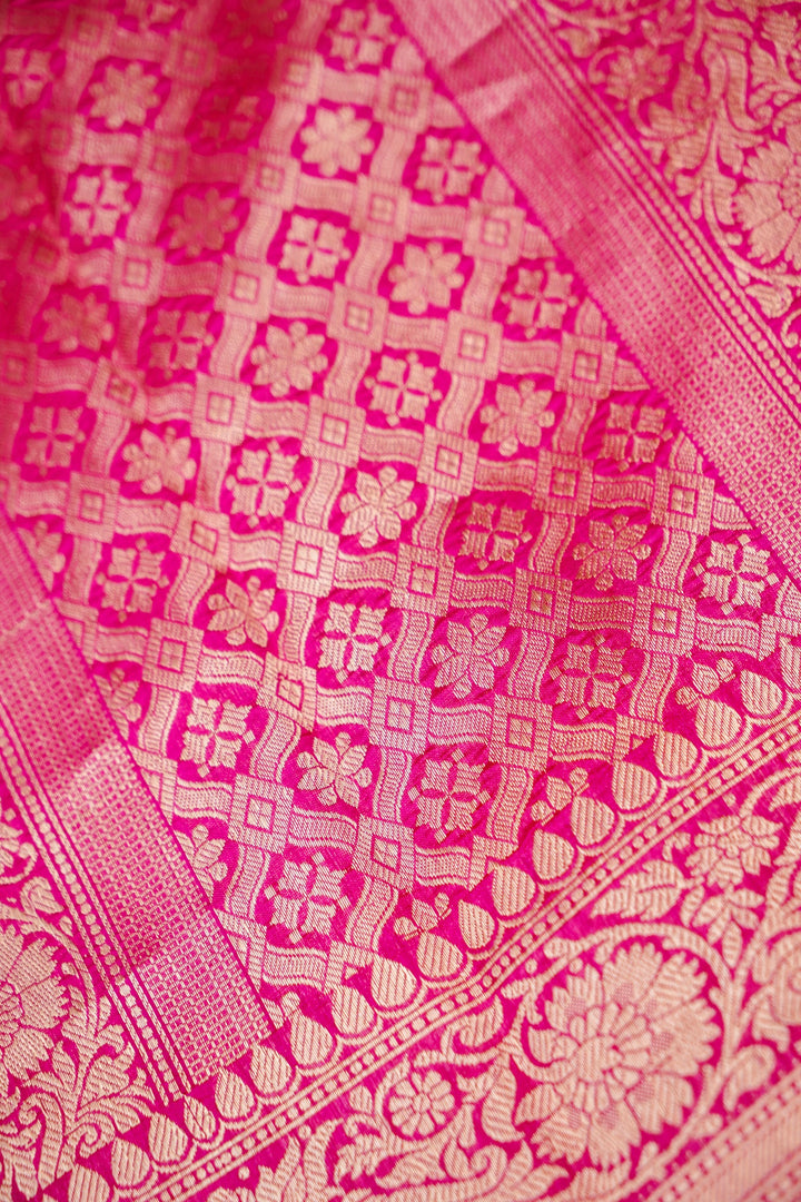 Hot Pink Chand Boora Sonakshi Sinha Inspired Banarasi Saree View 5