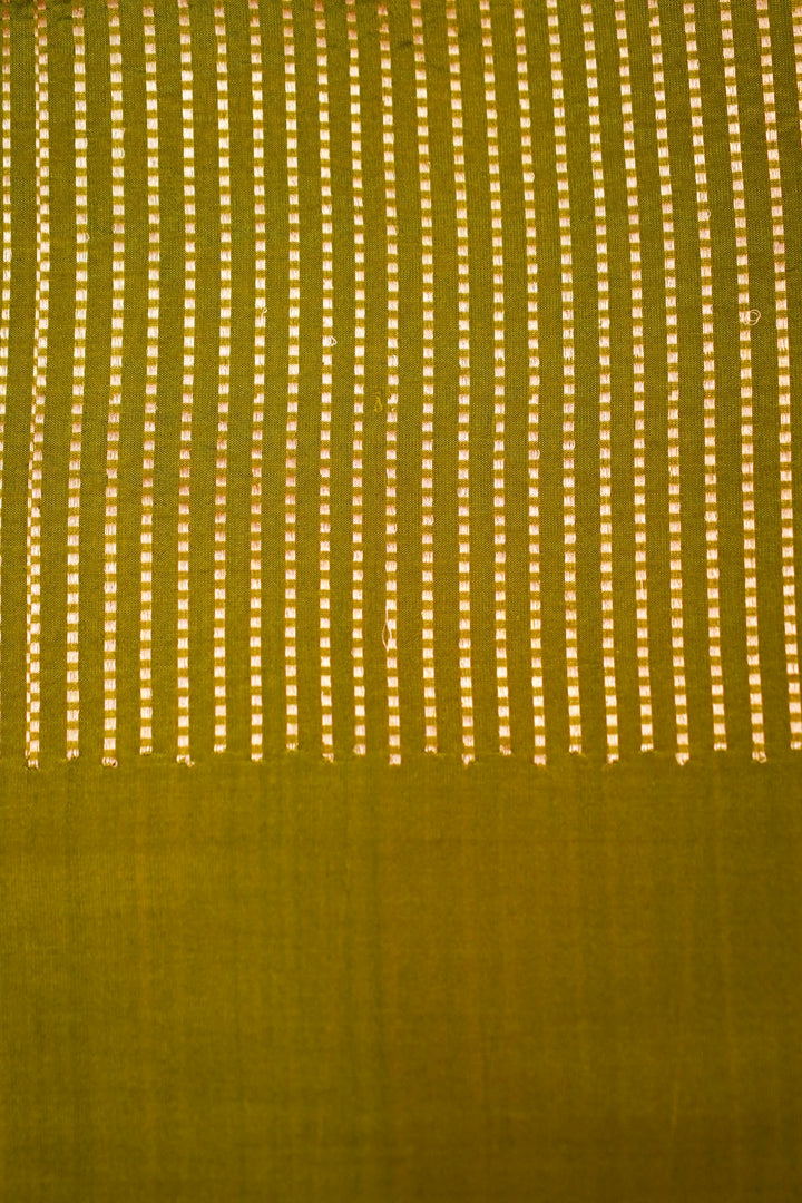 Regal Parrot Green – Handwoven Banarasi Pure Katan Silk Saree with Zari Weave Design