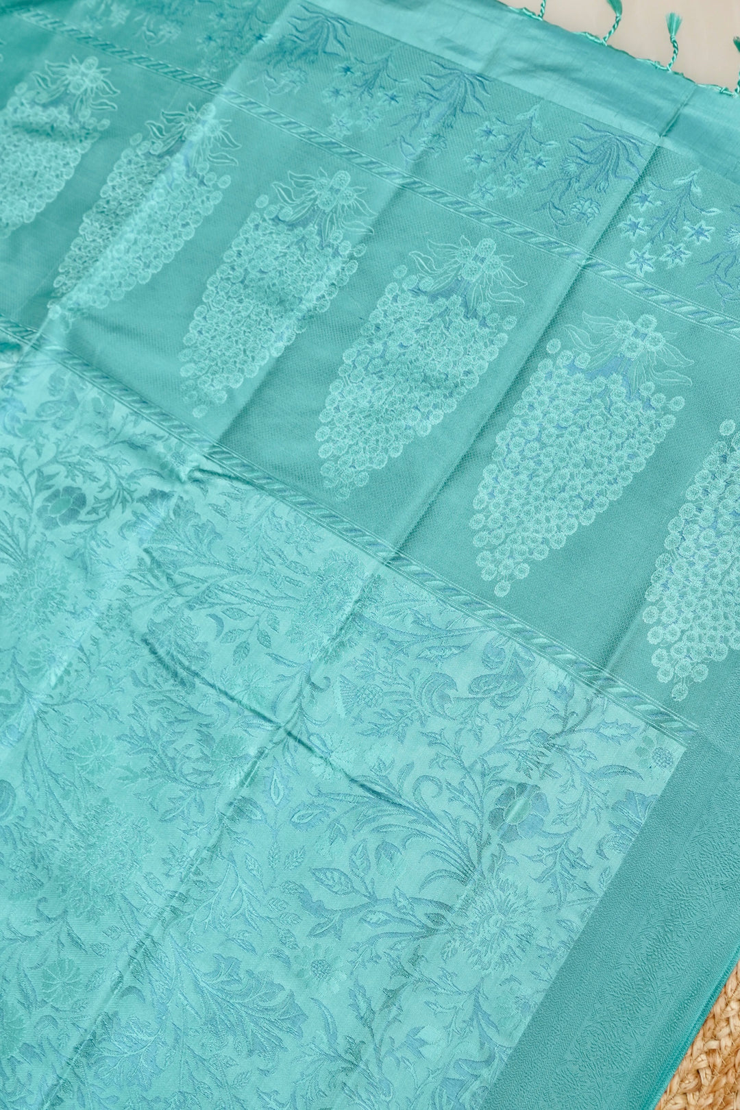 Sea Green Handwoven Pure Banarasi Tanchoi Silk Saree
