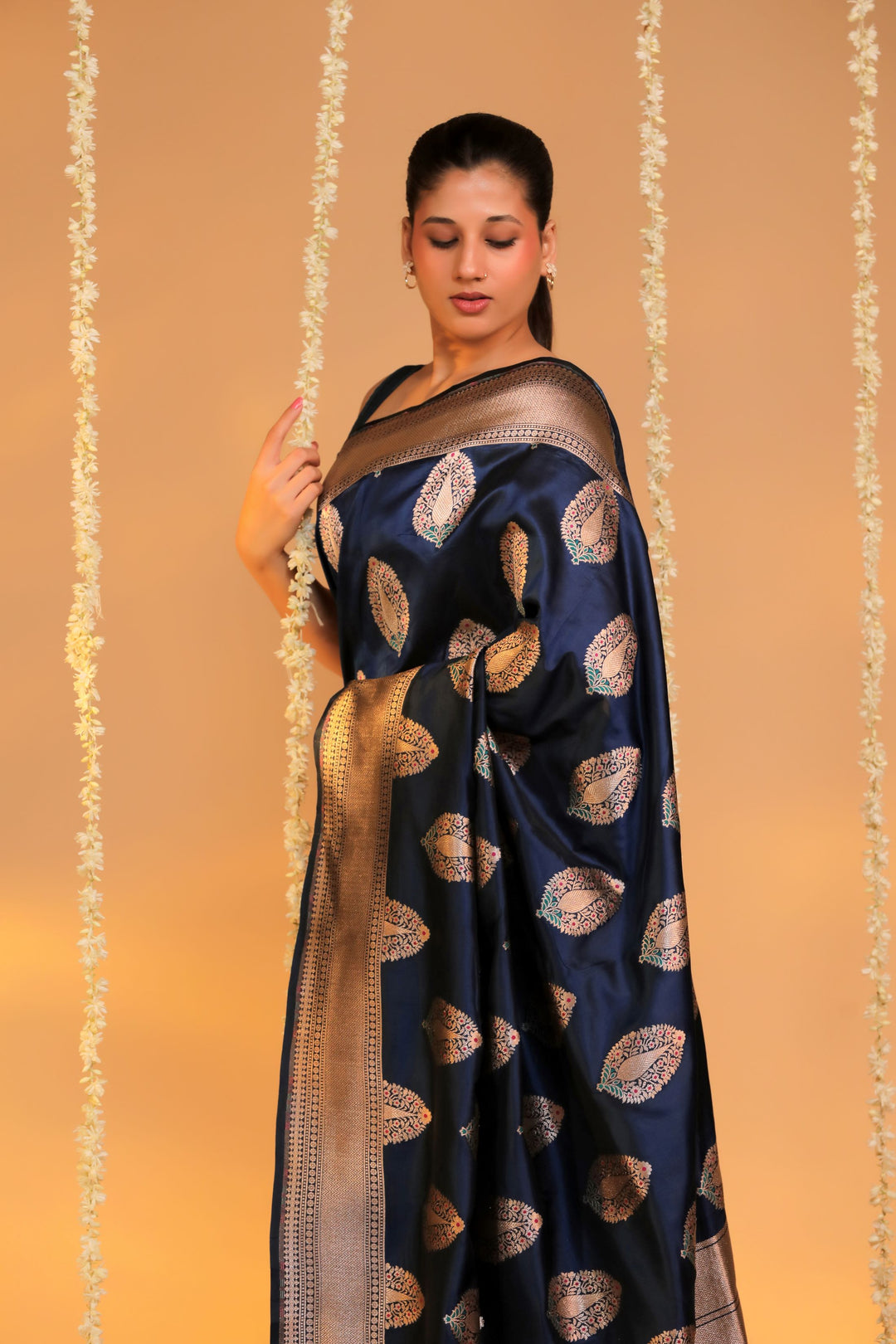 handwoven teal blue banarasi pure katan silk meenakari nita ambani inspire saree side view 1