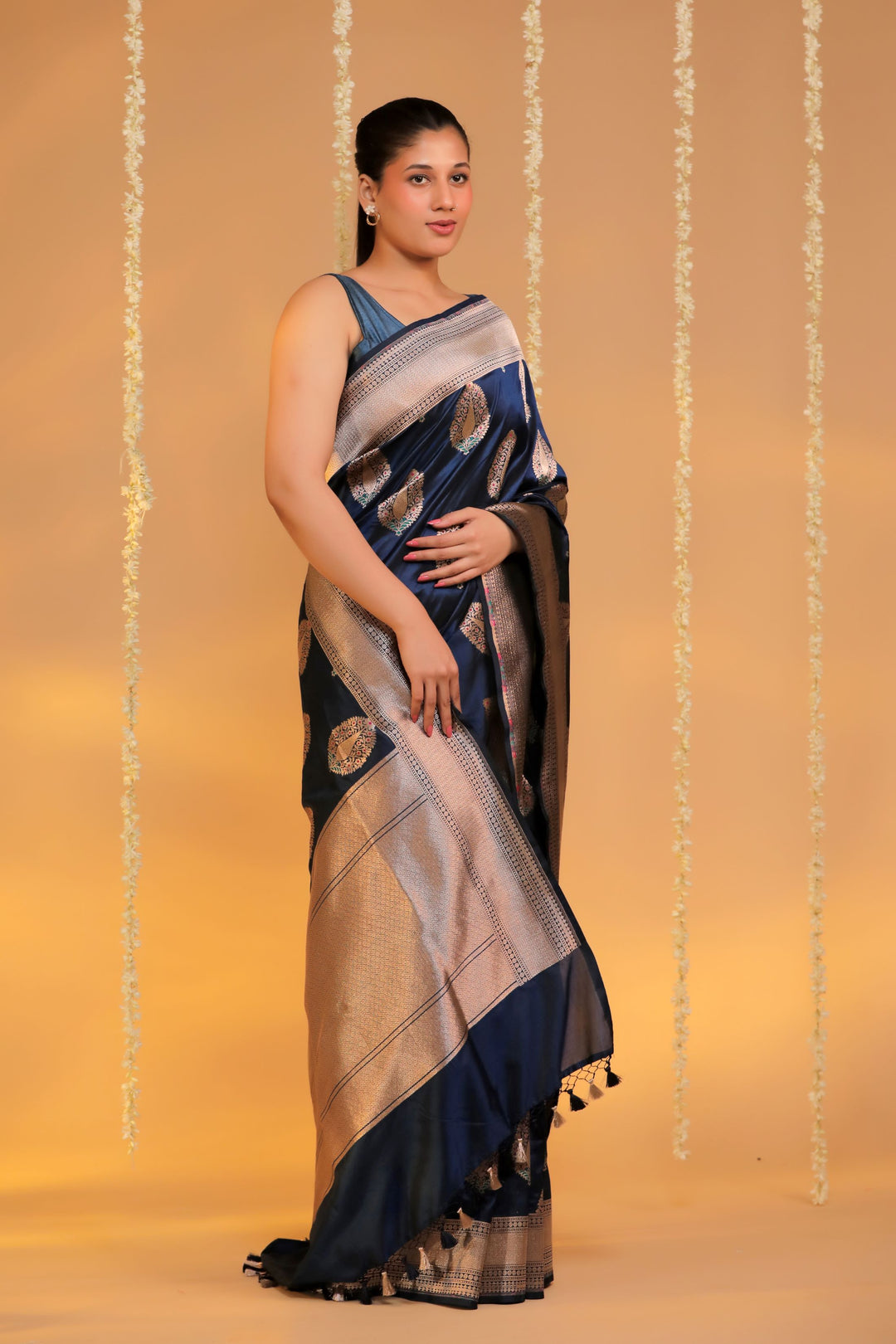 handwoven teal blue banarasi pure katan silk meenakari nita ambani inspire saree side view 2