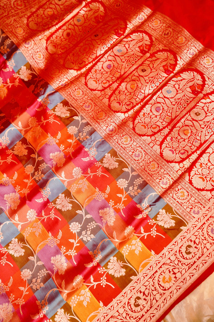 Exquisite Handloom Banarasi Pure Katan Silk Rangkaat Saree