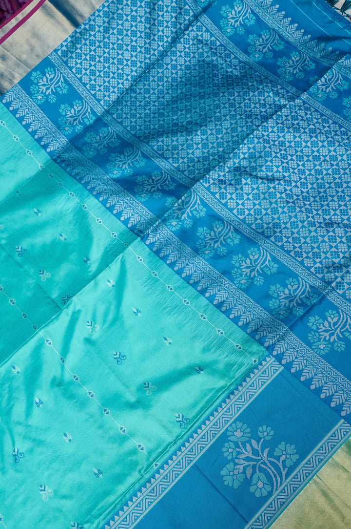 Light Green Soft Silk Kanjivaram Inspired Saree with Contrast Thread Weaving