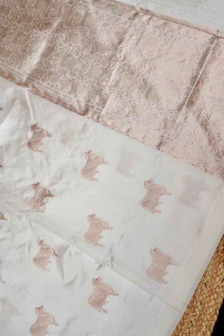Handwoven Banarasi Pure Puna Silk Saree with Zari Woven Nandi Motifs