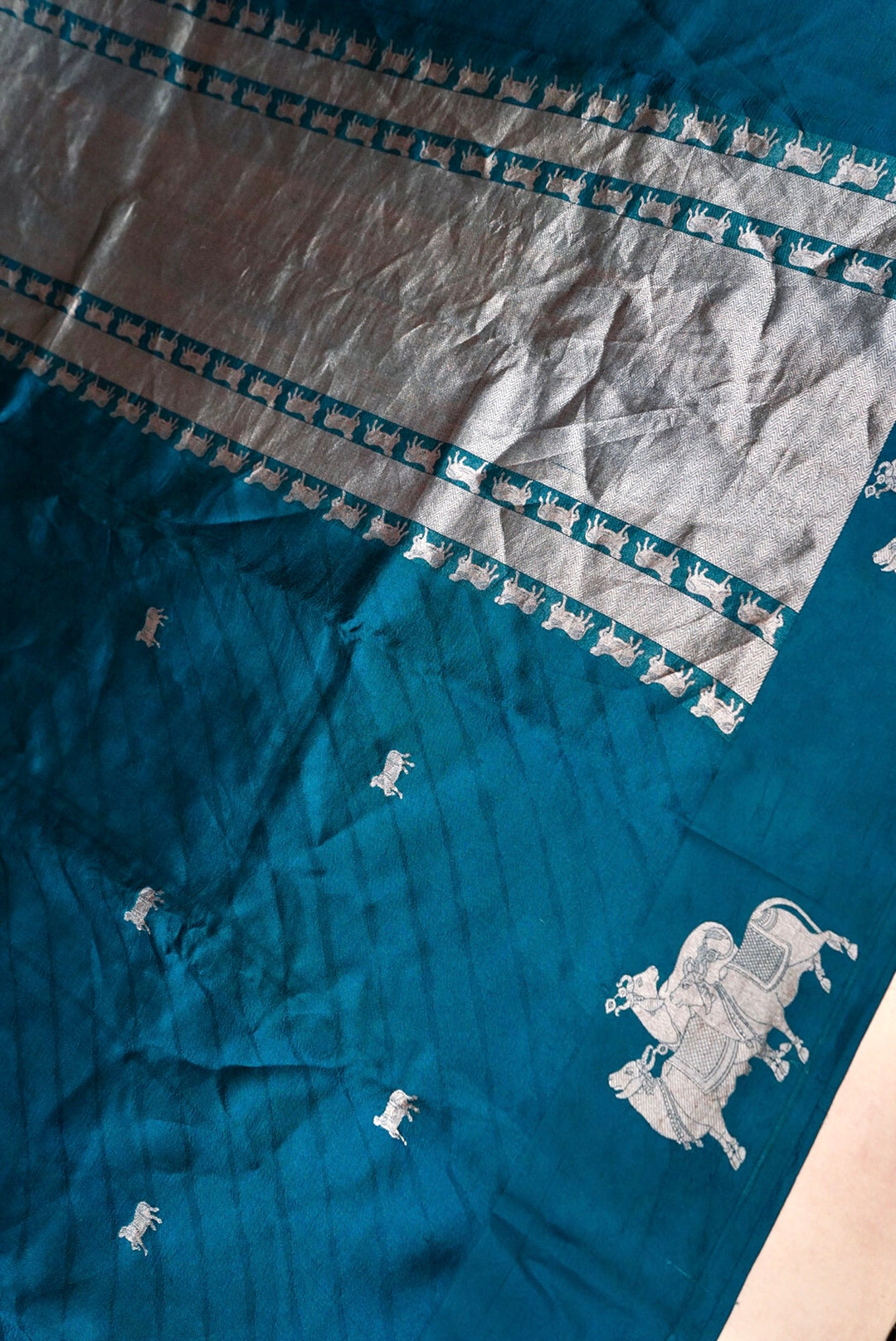 Banarasi Peacock Blue Pure Katan Silk Nandi Motifs Saree