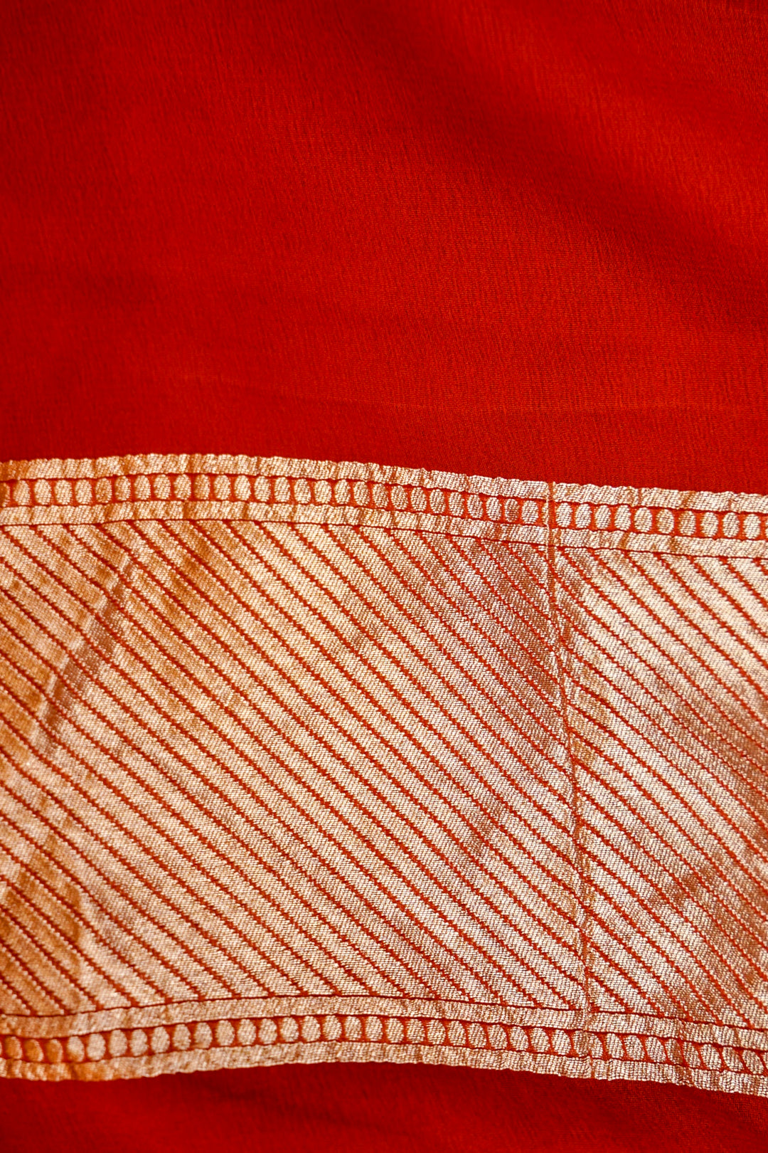 Red Handloom Pure Khaddi Georgette Chevron Pattern Saree View 7