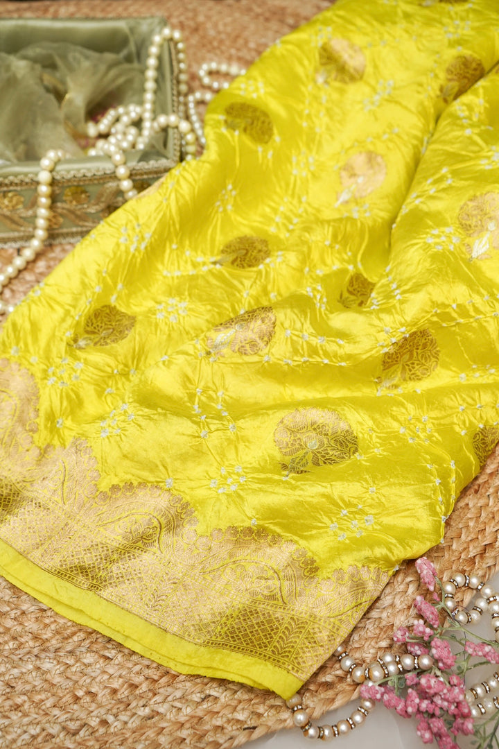 Traditional Pure Handloom Banarasi Bandhej Silk Saree with Classic Tie-Dye Art