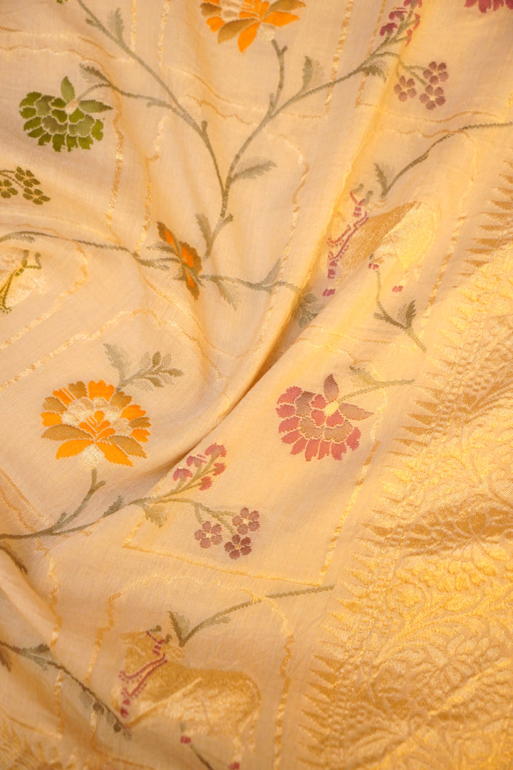 Hansini – Off White Pure Tussar Georgette Bird Motif Saree