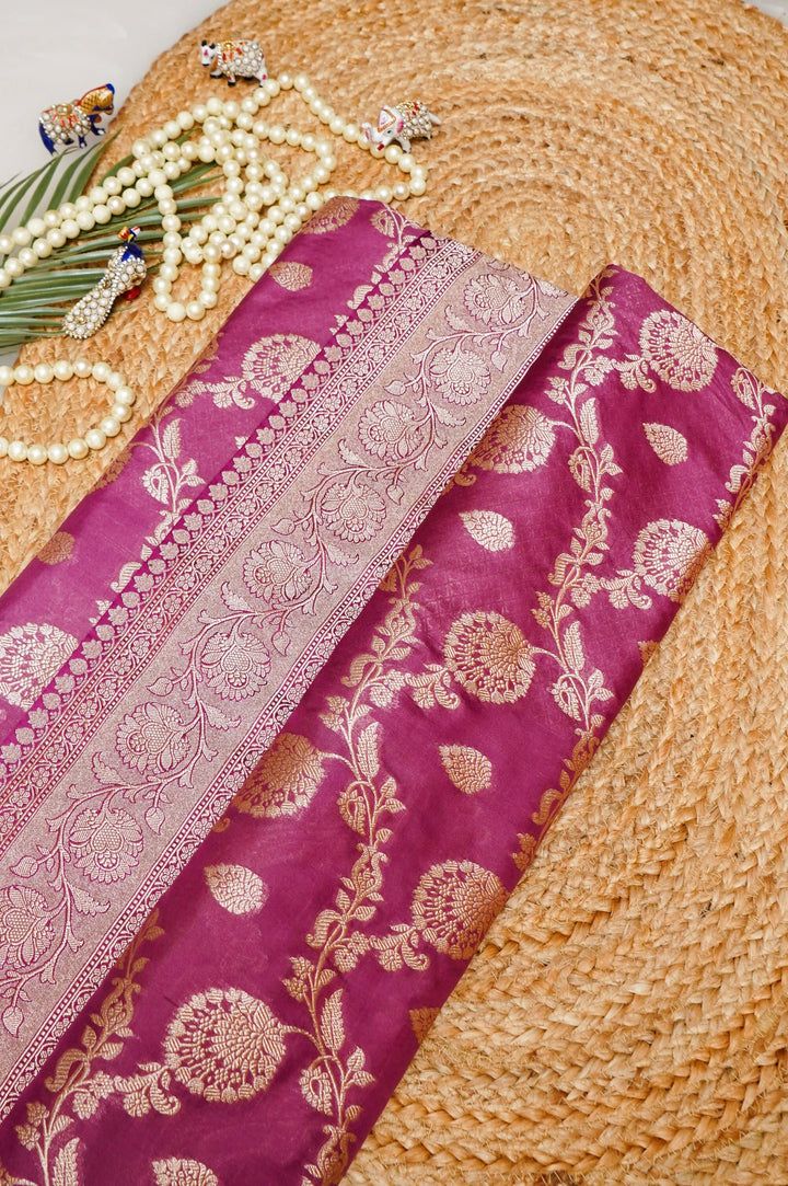 Onion Pink Pure Banarasi Handloom Katan Silk Saree with Zari Jaal &amp; Meenakari Pallu