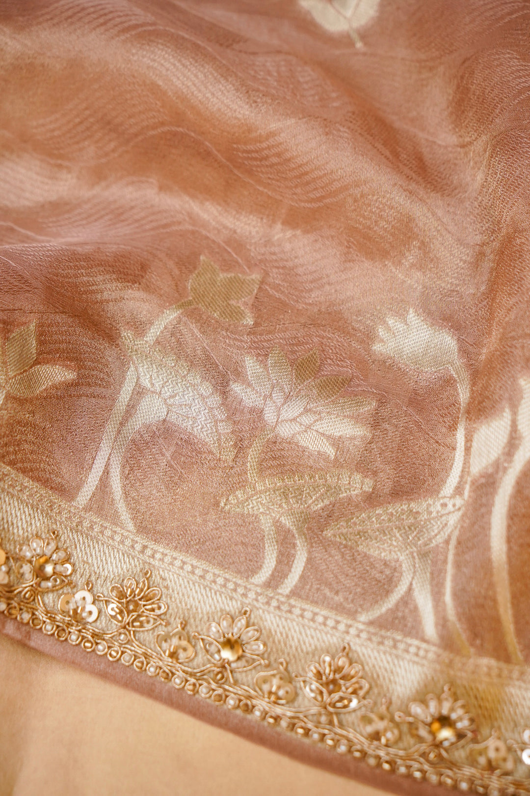 Rose Pink Tissue Silk Pichwai Inspired Sona Rupa Zari Weave Saree View 5