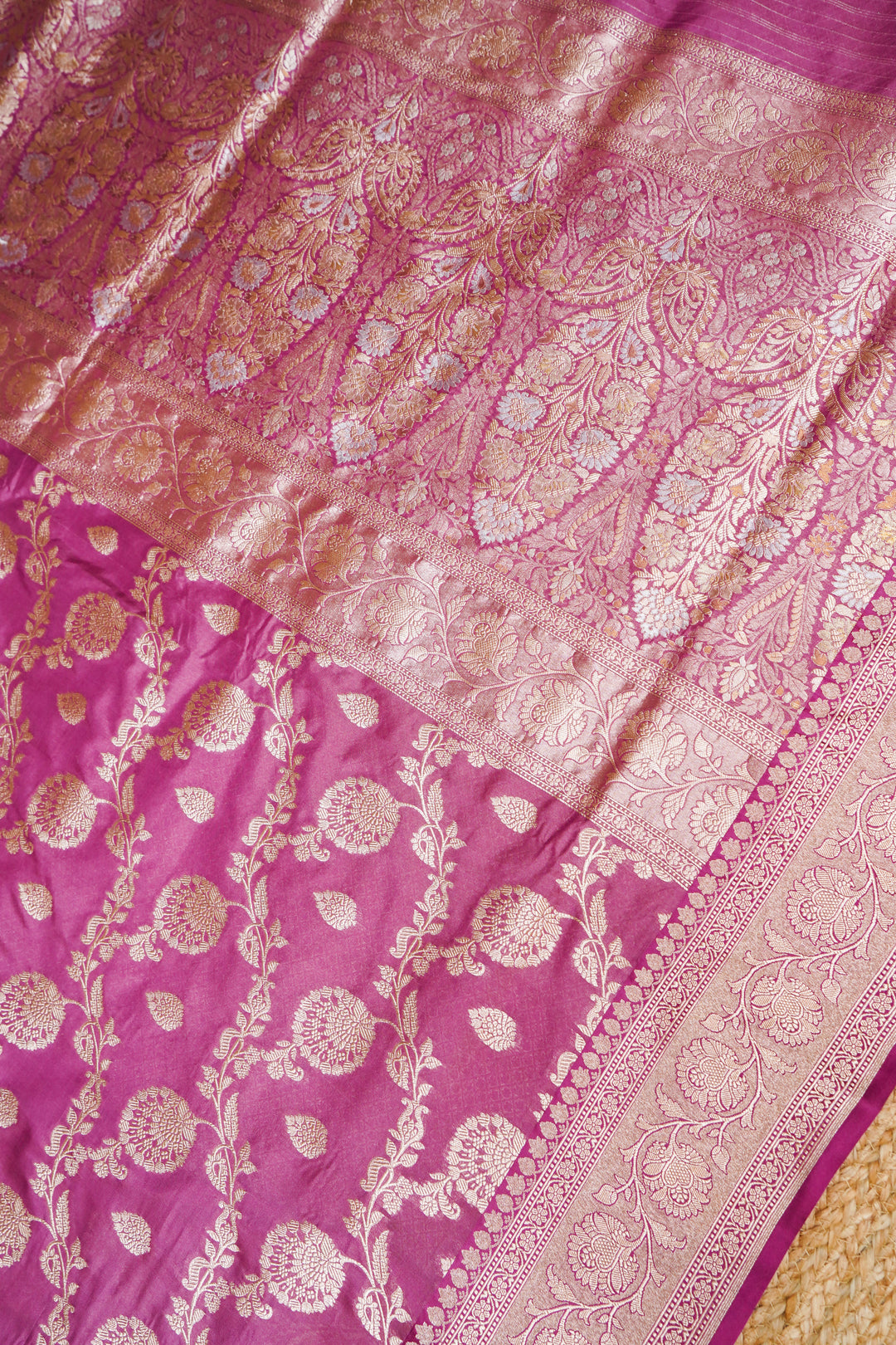 Onion Pink Pure Banarasi Handloom Katan Silk Saree with Zari Jaal &amp; Meenakari Pallu