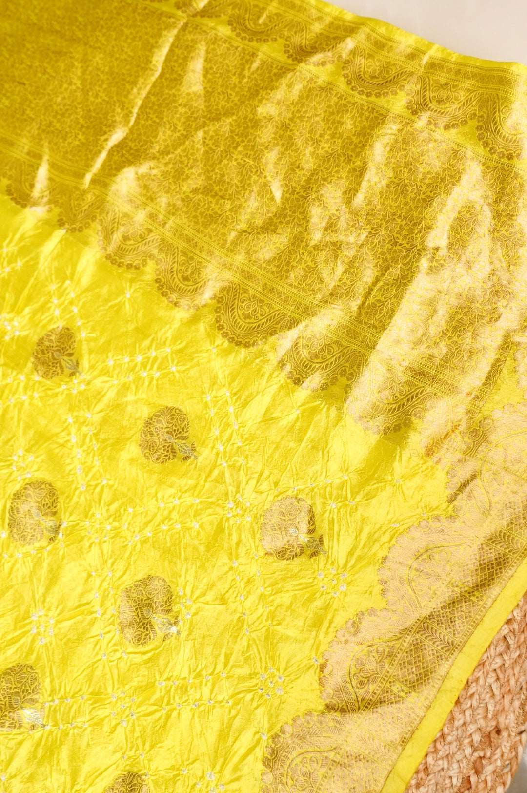 Traditional Pure Handloom Banarasi Bandhej Silk Saree with Classic Tie-Dye Art