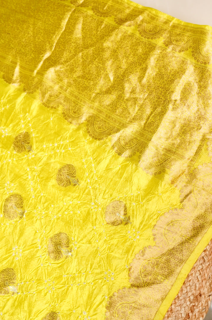 Traditional Pure Handloom Banarasi Bandhej Silk Saree with Classic Tie-Dye Art
