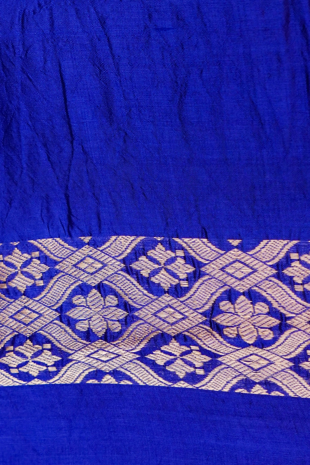 Handwoven Royal Blue Pure Katan Silk Gola Boota Saree