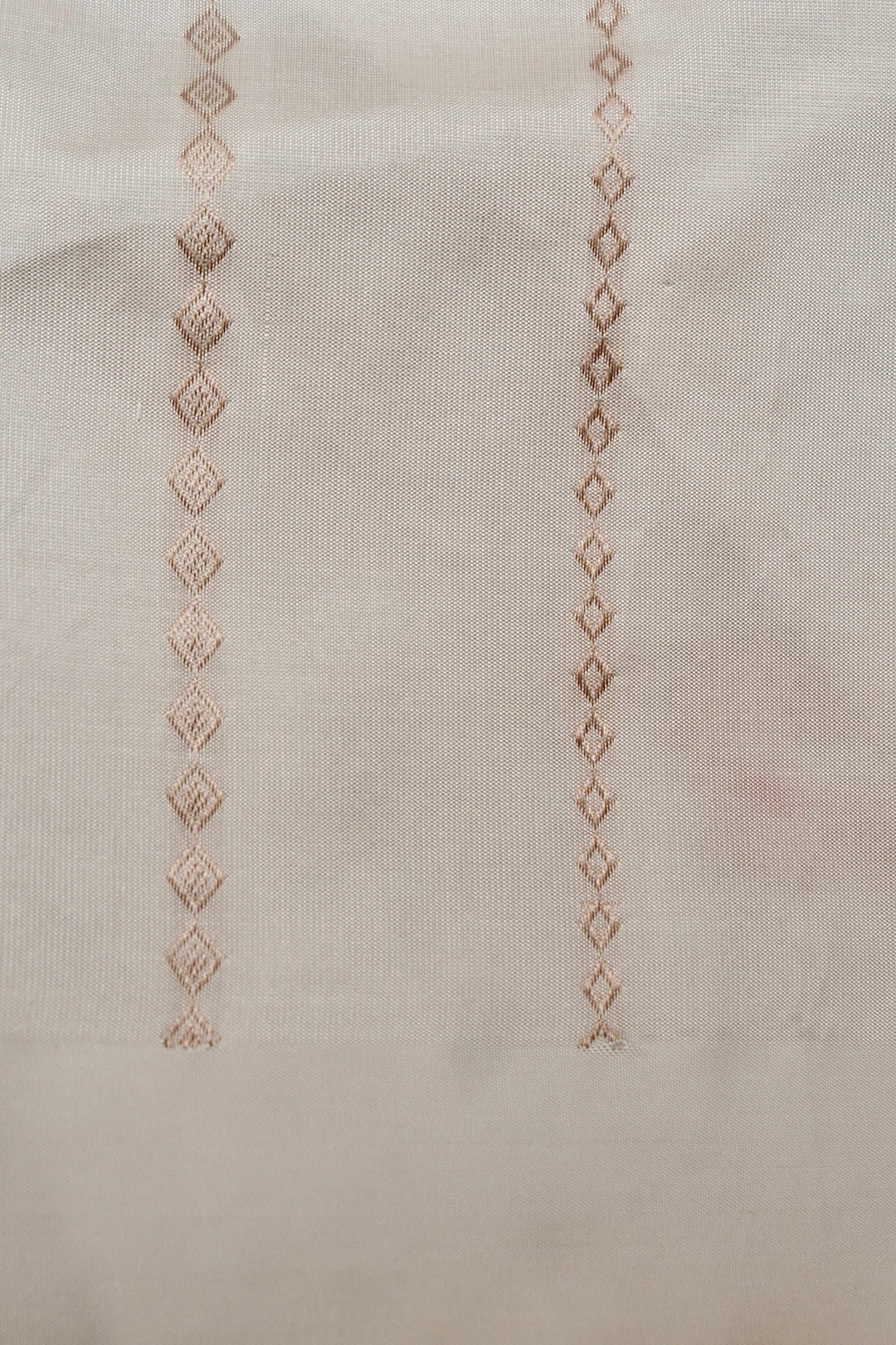 Handwoven Banarasi Pure Puna Silk Saree with Zari Woven Meenakari Peacock Motifs