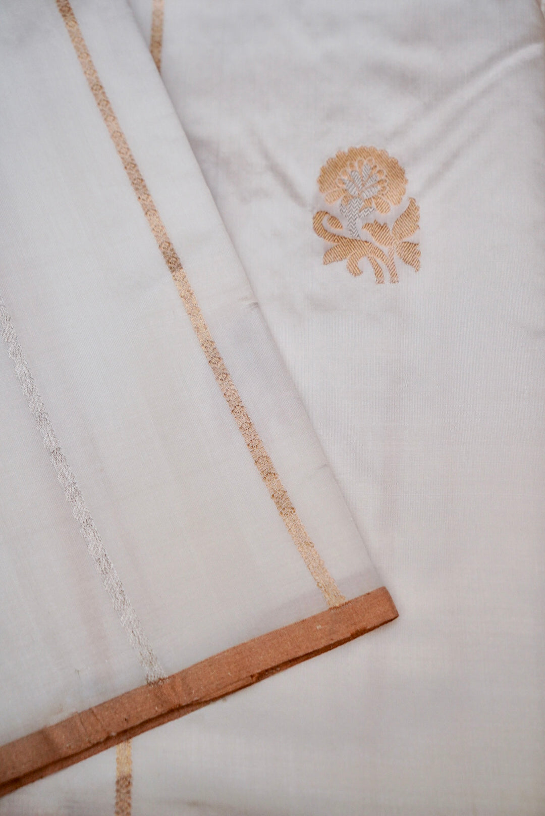 Golden Loom Dreams – Pure Puna Silk Banarasi Weave