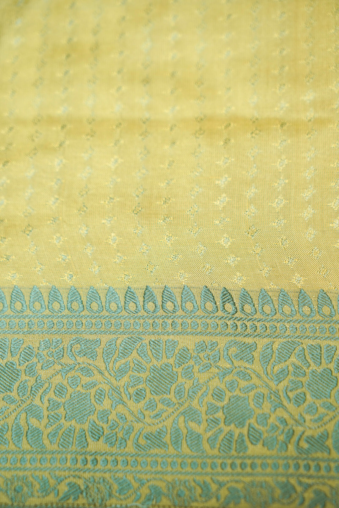 Neon Yellow Handwoven Banarasi Pure Tanchoi Silk Saree with Resham Elegance