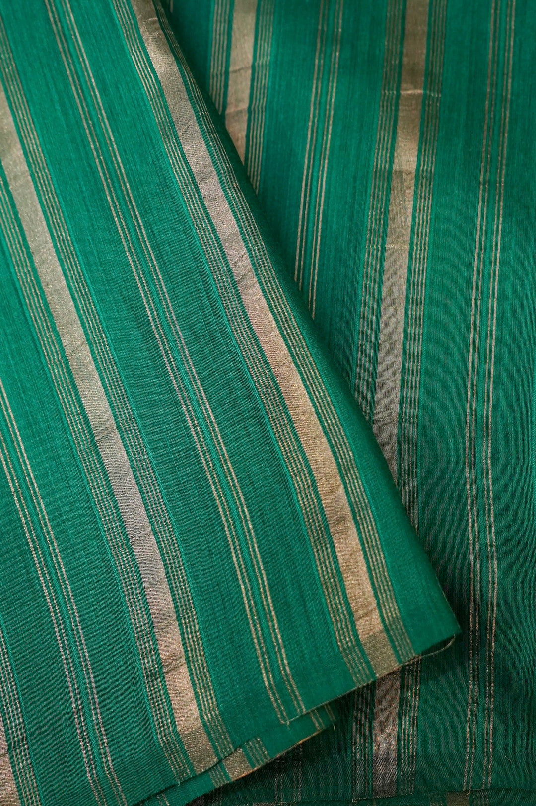 Pure Banarasi Silk Saree with Stripes & Shibori Weaving in Rama Green