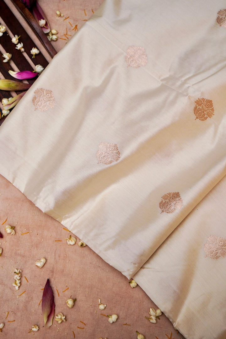 Handwoven Dyeable Pure Katan Silk Fabric with Kadhua Booti