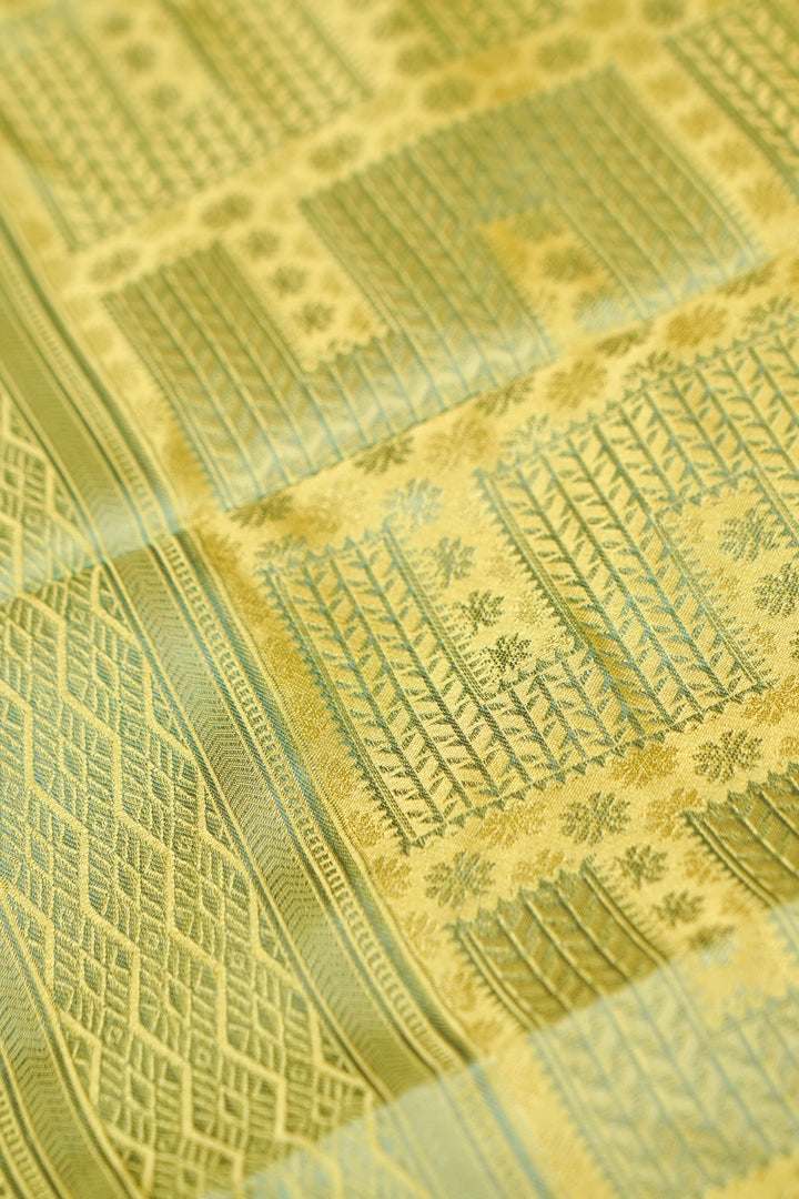 Pastel Yellow Handwoven Banarasi Pure Tanchoi Silk Saree with Resham Elegance