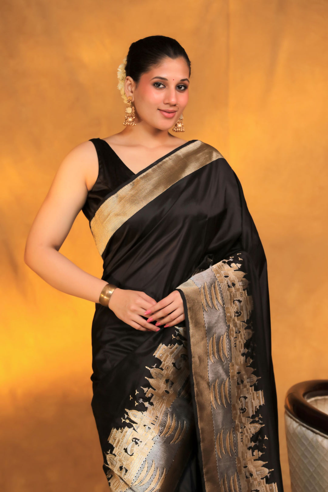Banarasi Handloom Black Pure Katan Silk Ghat Wali Saree Closeup View 2