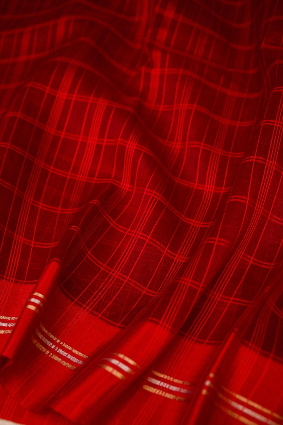 Crimson Bloom Pure Organza Silk Border Saree View 4
