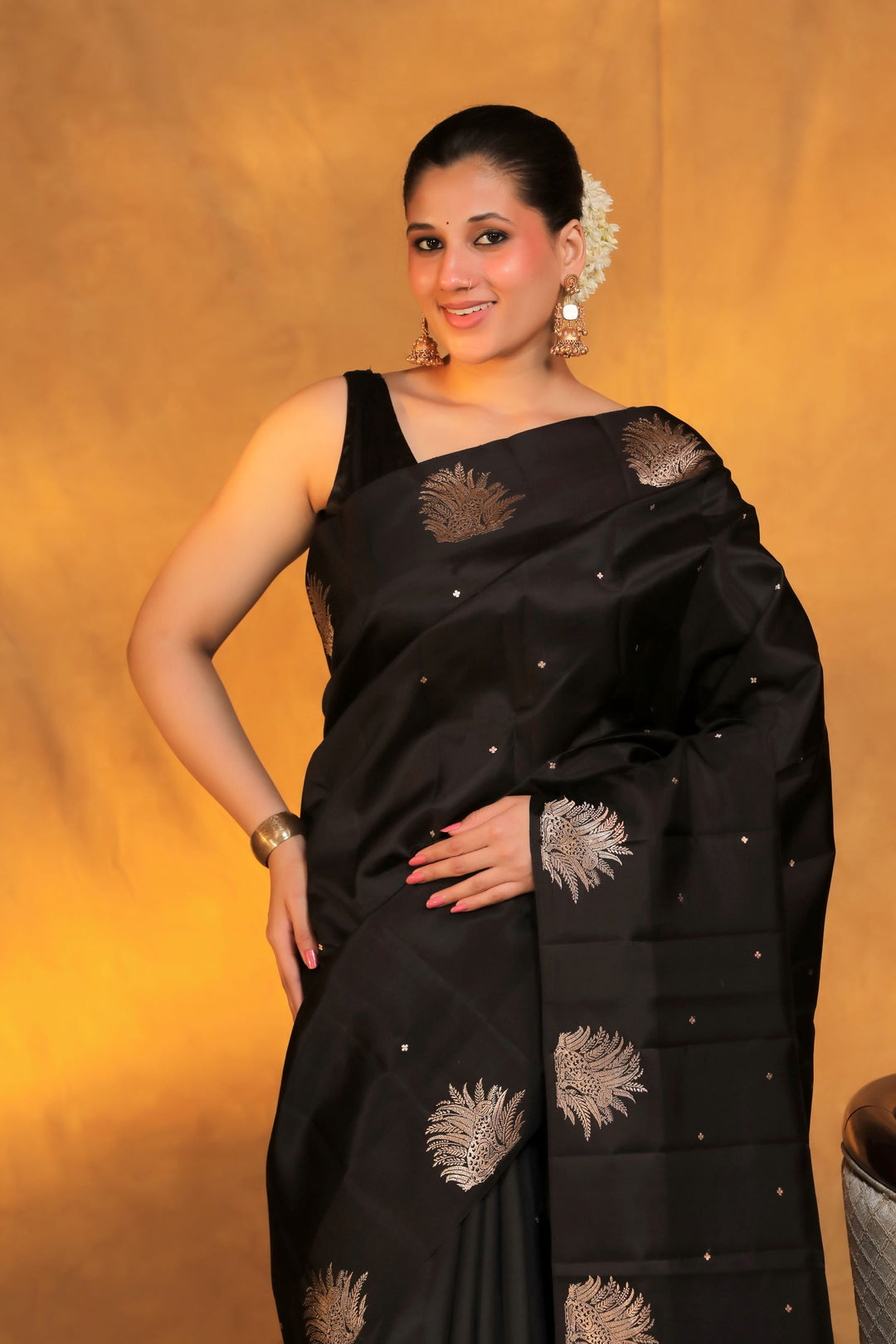 banarasi handloom black pure mashru silk leopard motif saree front view 1