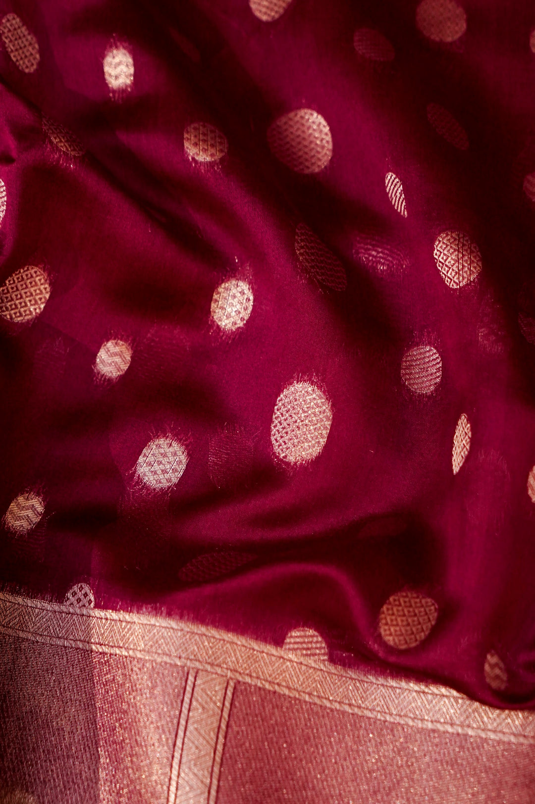 Wine Elegance – Pure Katan Silk Handloom Contemporary Banarasi Madhubala Weaving Saree