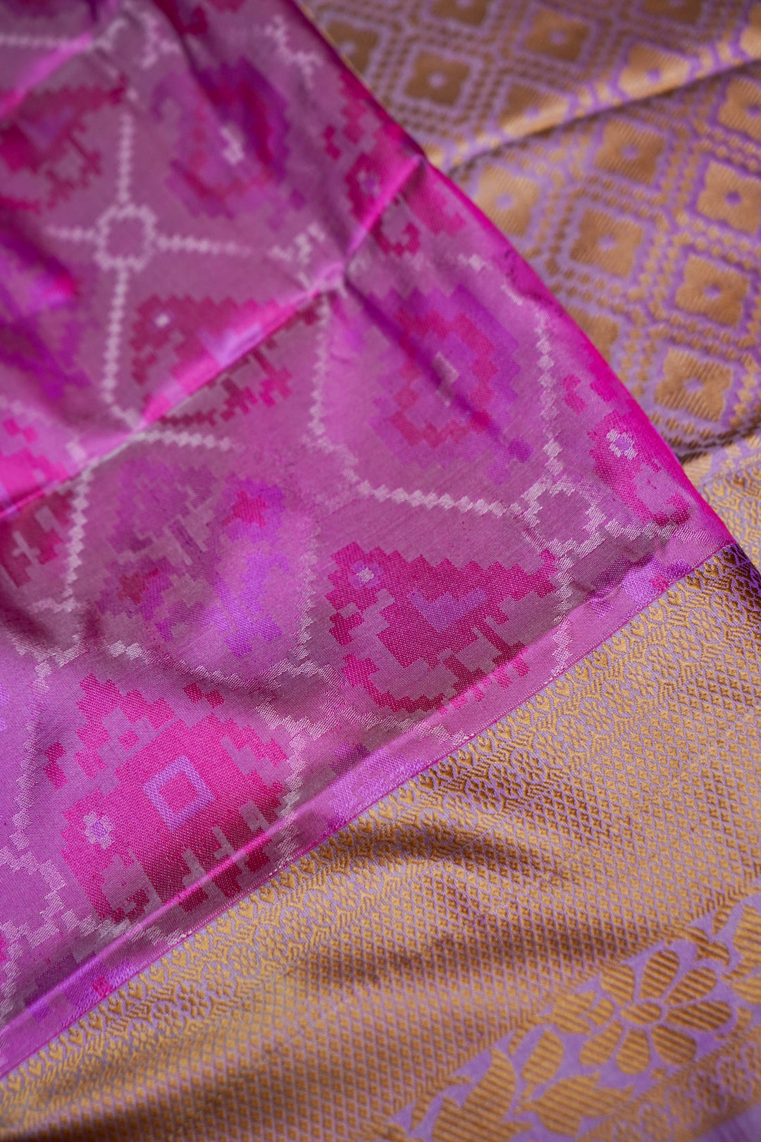 Magenta Pink Handwoven Pure Banarasi Tanchoi Silk Saree