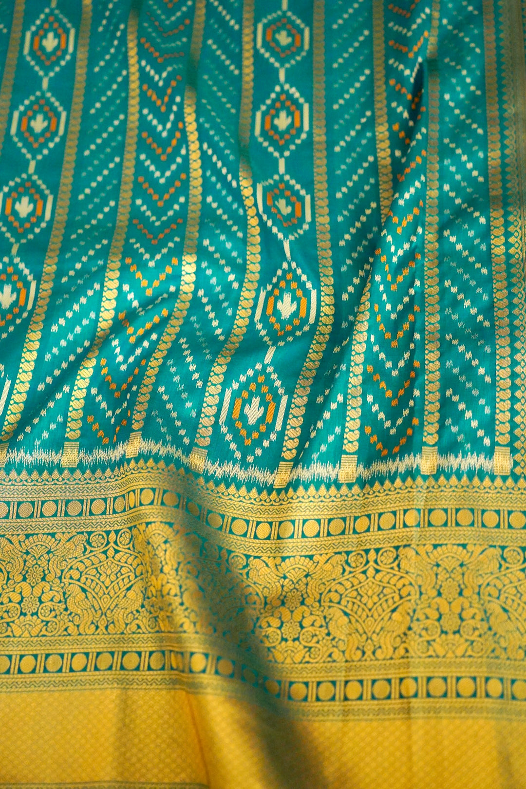 Rama Green Banarasi Silk Saree with Kanjivaram Bandhani Pattern