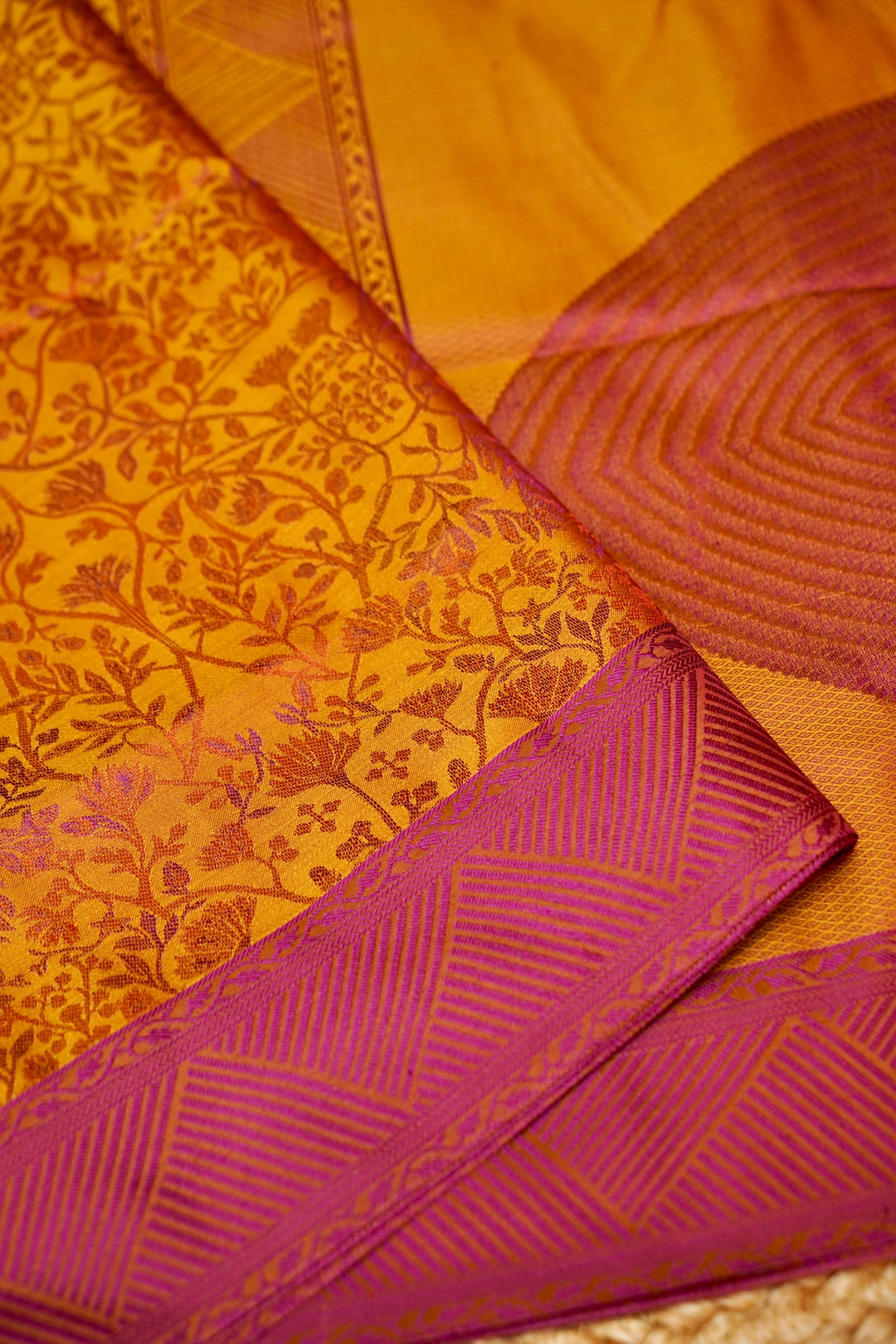Yellow Handwoven Pure Banarasi Tanchoi Silk Saree