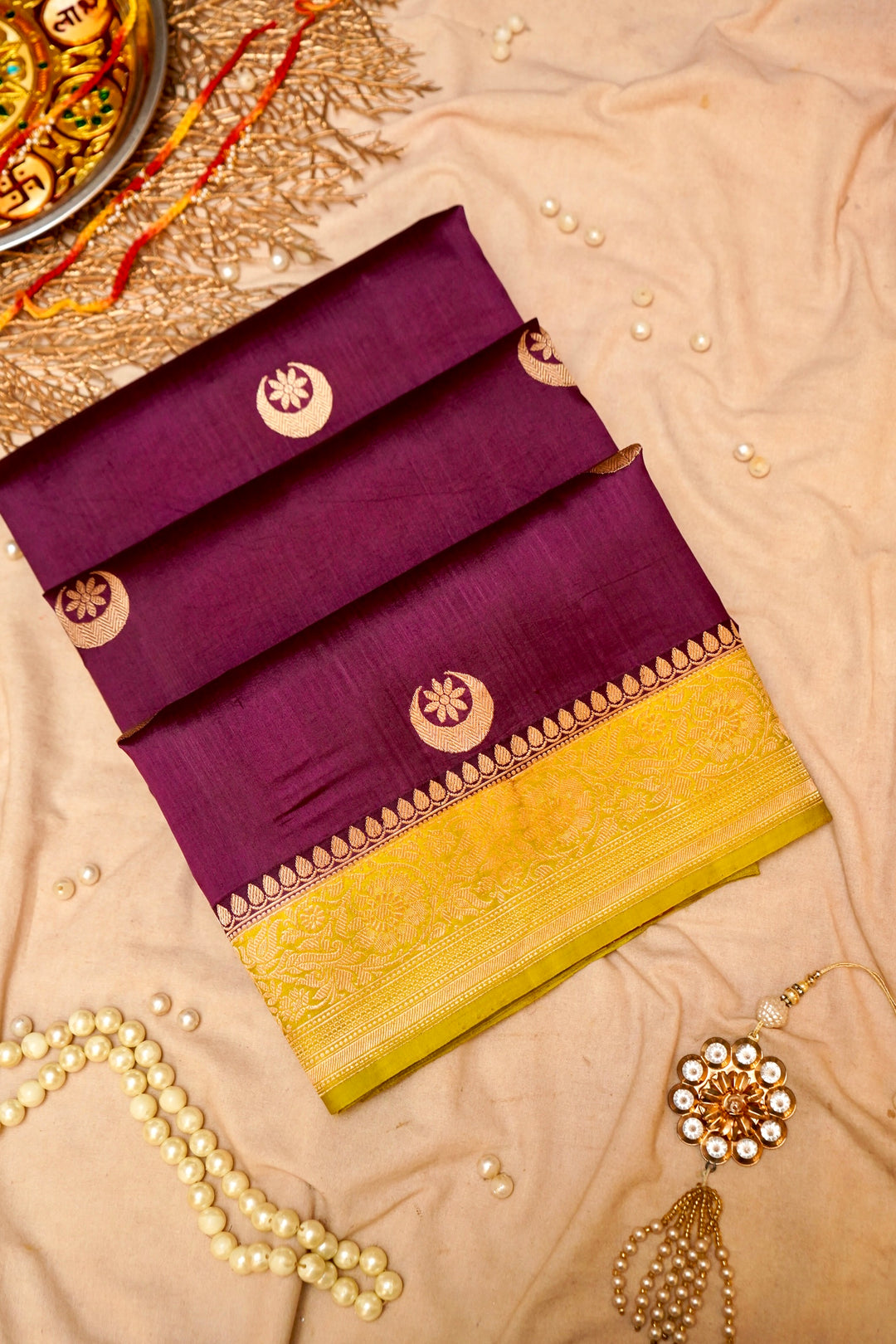 Sonakshi Sinha Inspired Chand Tara Pure Banarasi Katan Silk Saree View 1